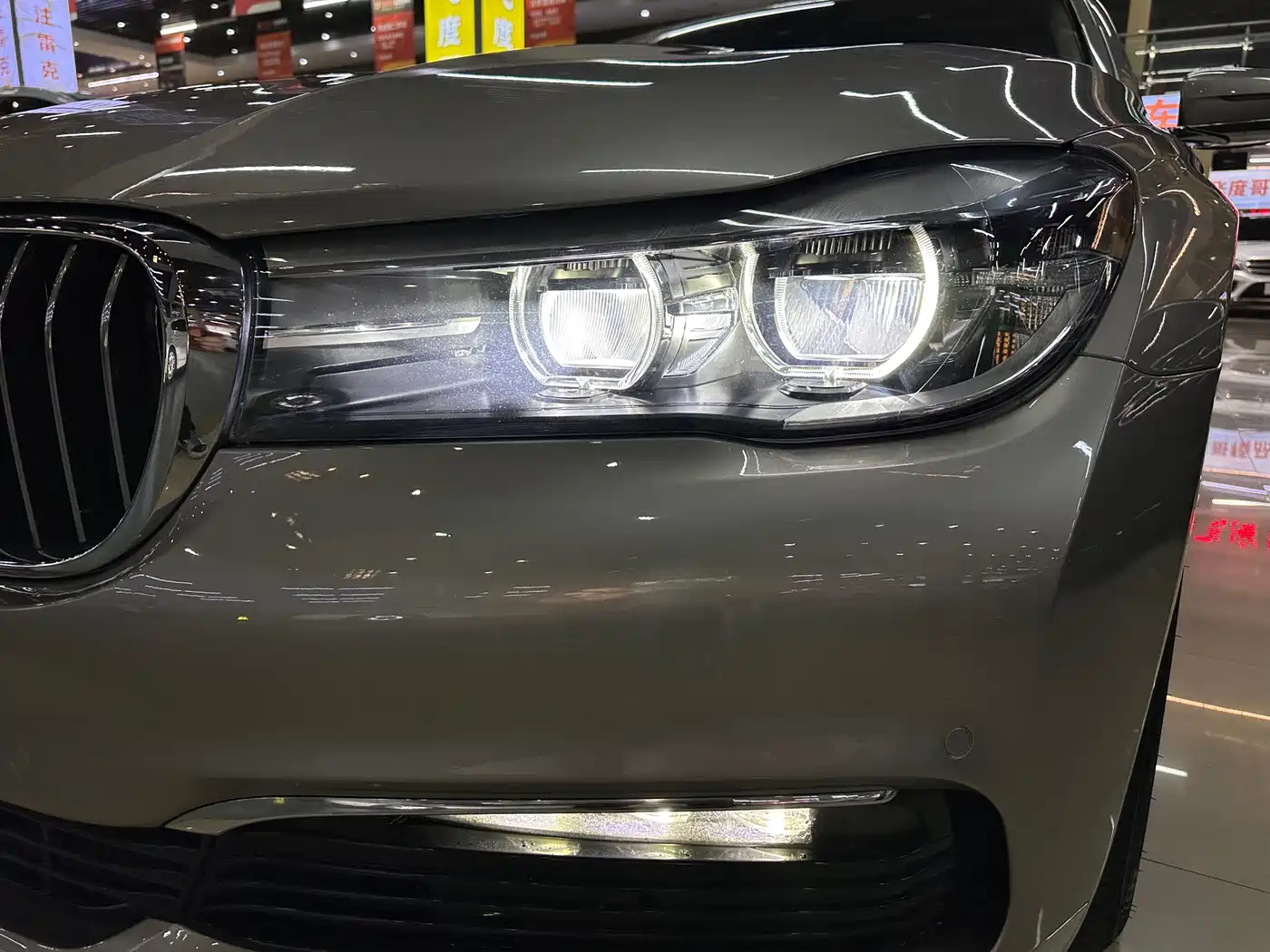 BMW 7 Series 2017 730Li Leading Edition фото 17