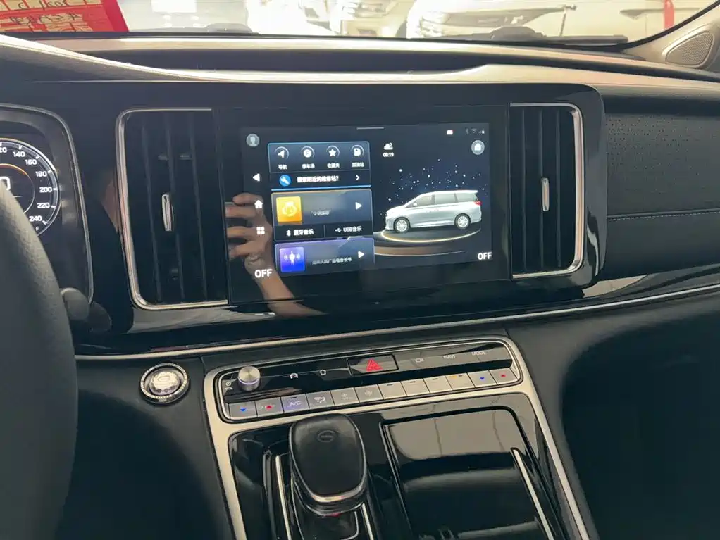 GAC Trumpchi Trumpchi M8 2021 Leading Show Series 390T Ultimate Edition фото 7