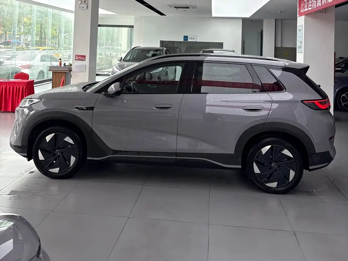 BYD Hai Shi 05 EV 2025 520KM Flagship Smart Navigation Edition фото 3
