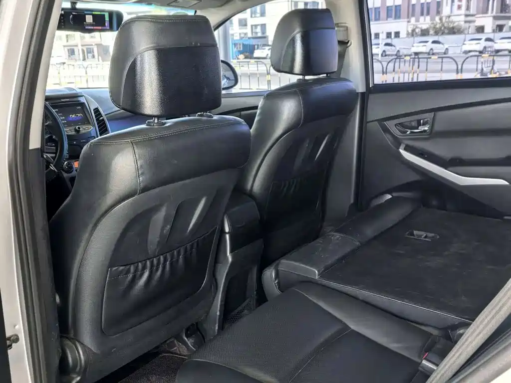 SsangYong Korando 2013 2014 2.0L Gasoline 2WD Automatic Luxury Navigation Edition