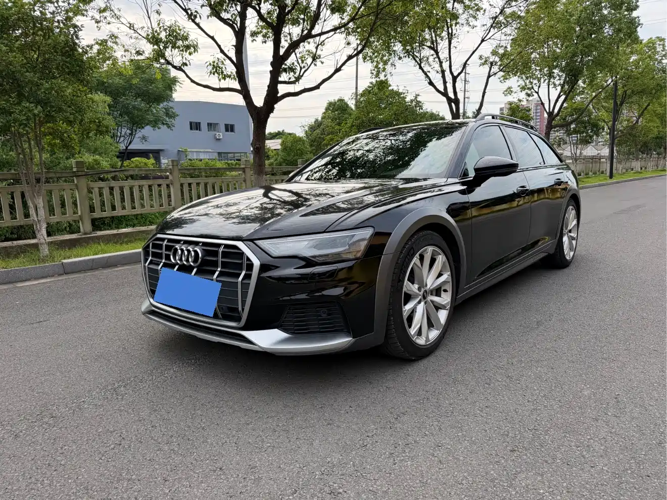 Audi A6 (Import) 2023 2023 Model allroad quattro 55 TFSI Premium Off-road Version