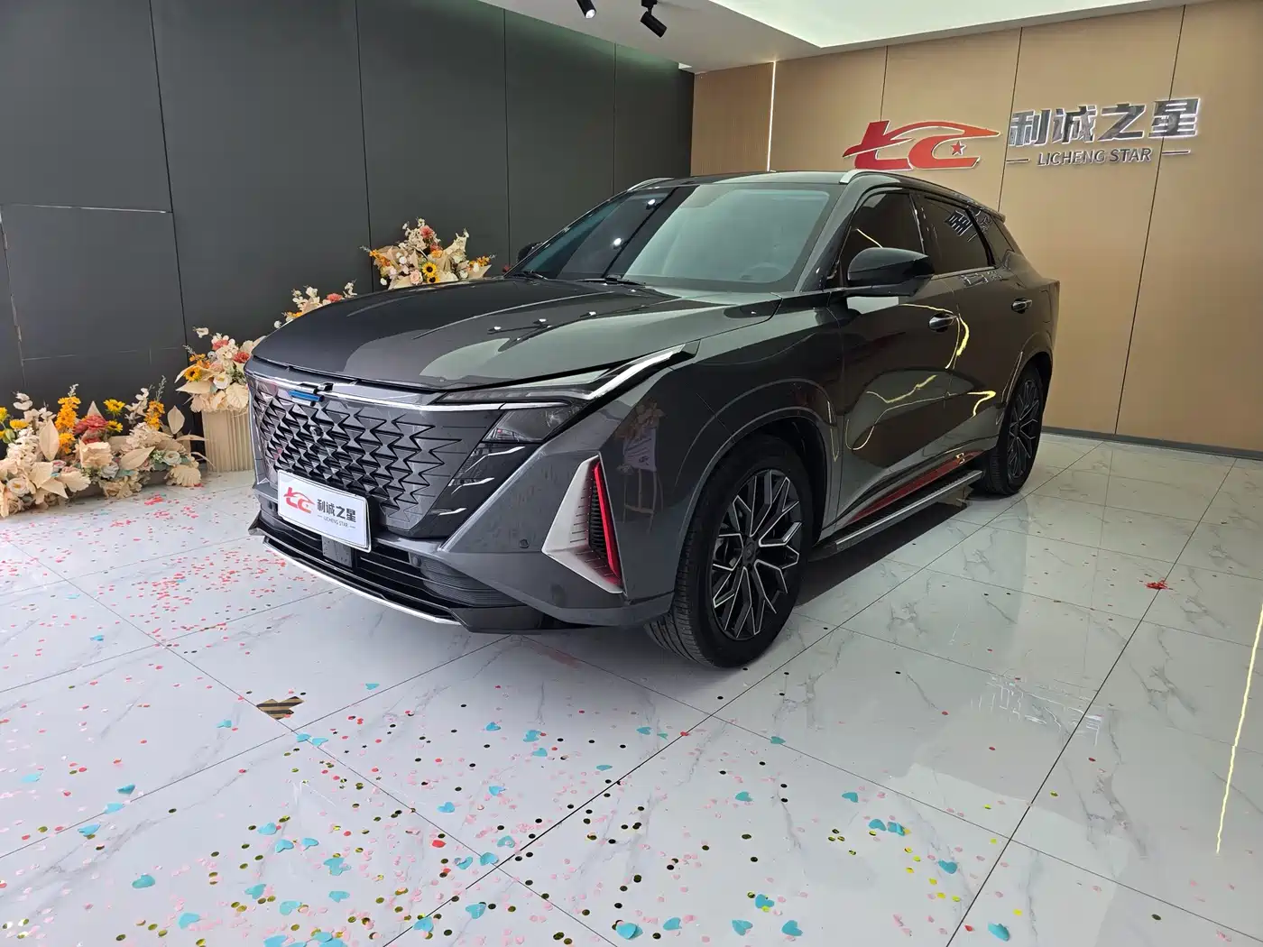 Changan Oshan Z6 2022 Blue Whale 1.5T DCT Intelligent Premium