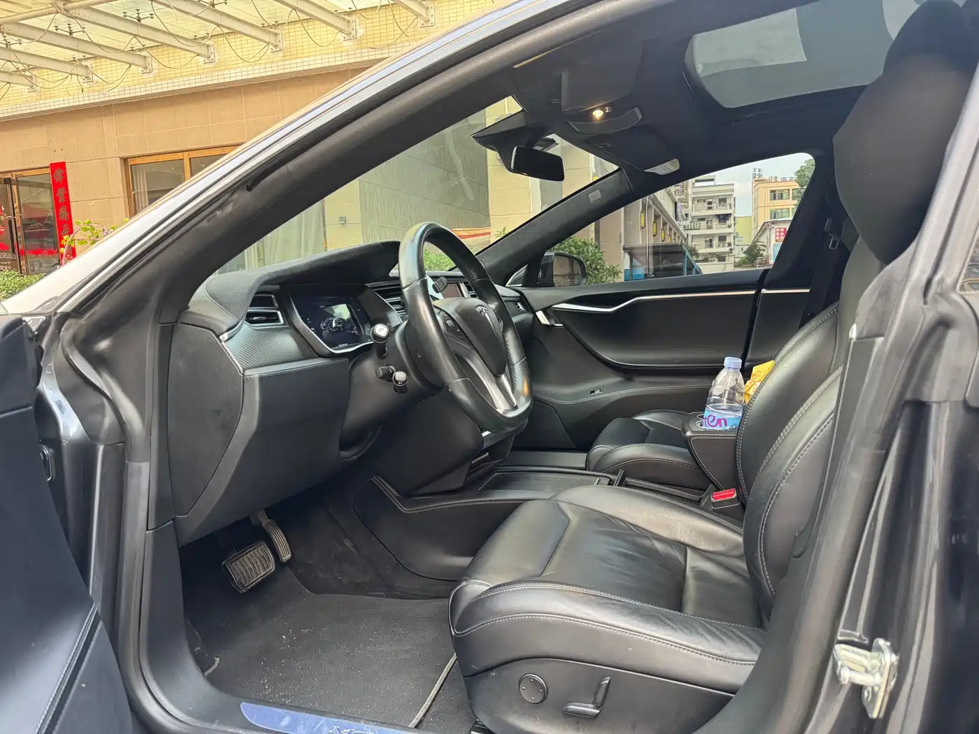 TESLA MODEL S