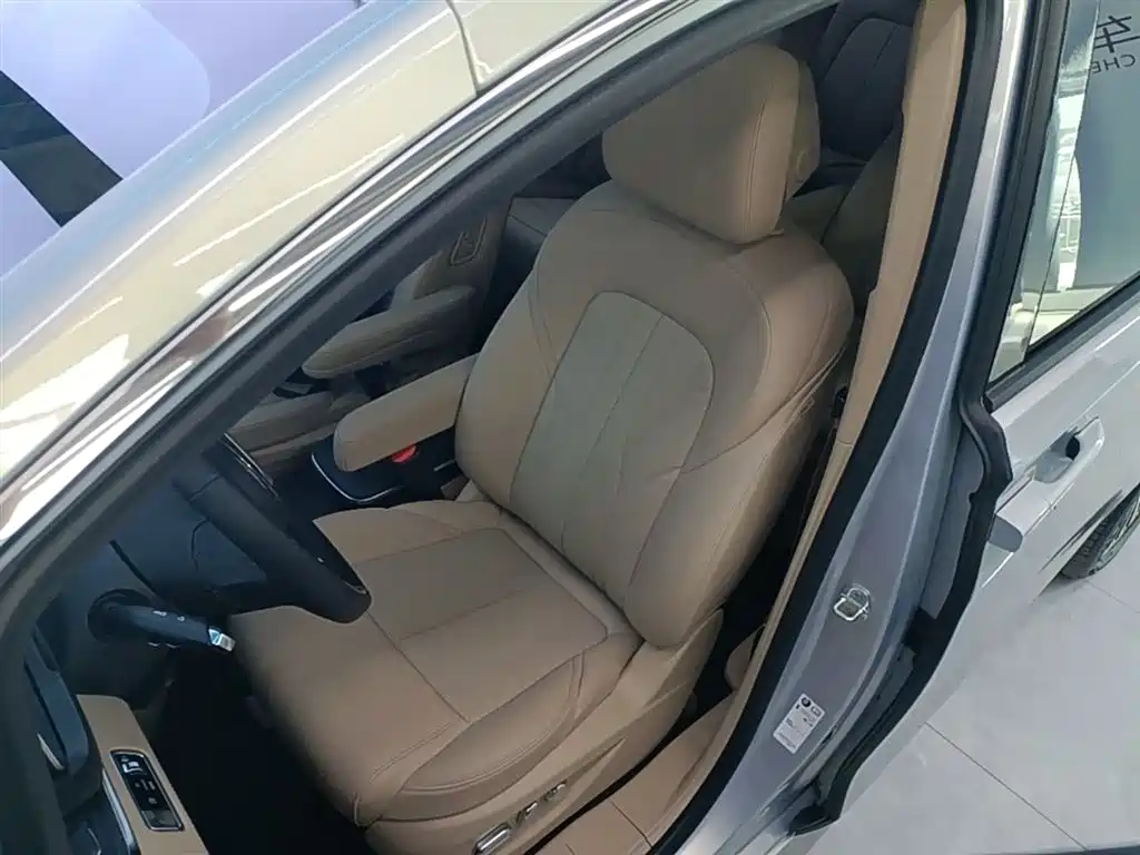 Buick GL8 New Energy 2025 Land Honor Premium Edition 7-Seater фото 15