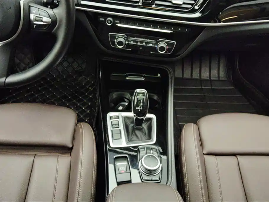 BMW 1 Series 2021 Facelift 125i M Sport Shadow Edition фото 16