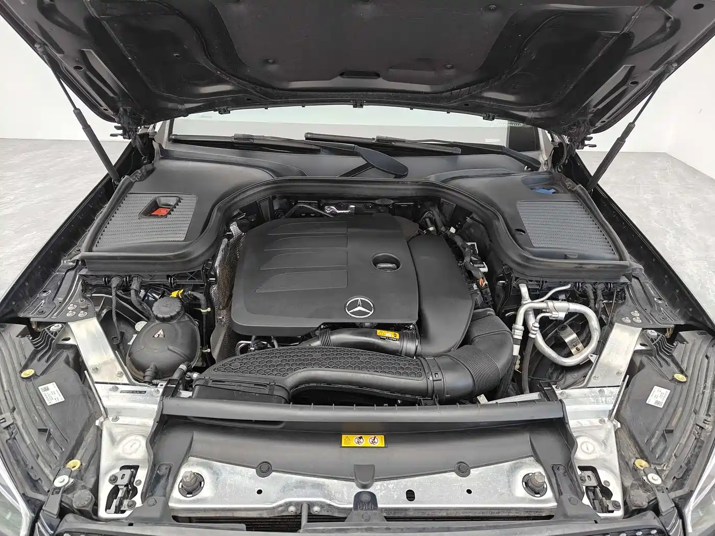 Mercedes-Benz GLC 2022 Model GLC 260 L 4MATIC Dynamic Edition фото 19
