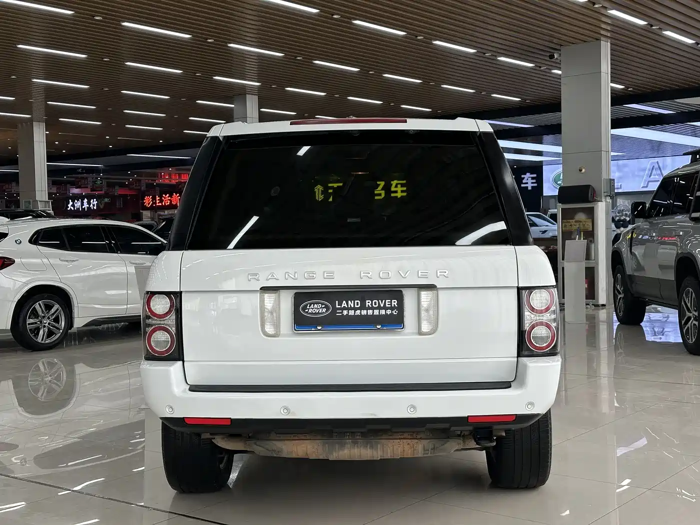 Land Rover Range Rover 2012 5.0 NA V8 фото 4