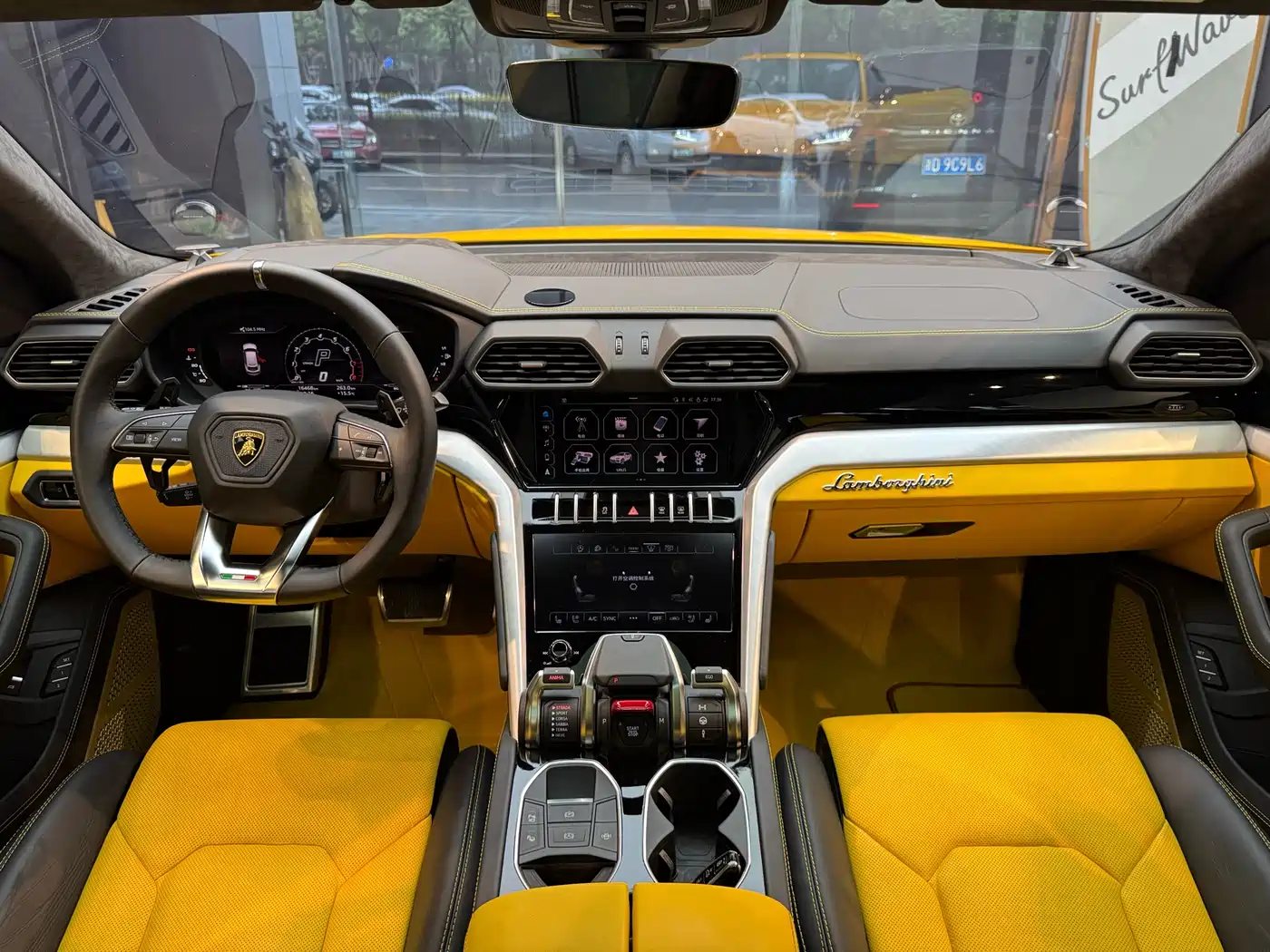 Lamborghini Urus 2021 4.0T V8 фото 16