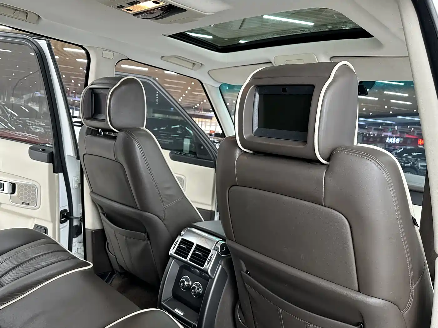 Land Rover Range Rover 2012 5.0 NA V8 фото 11