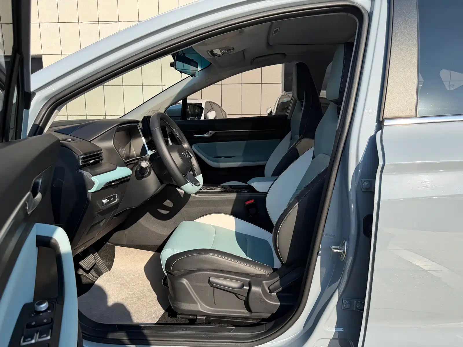 Фото 6 - Geely Emgrand S
