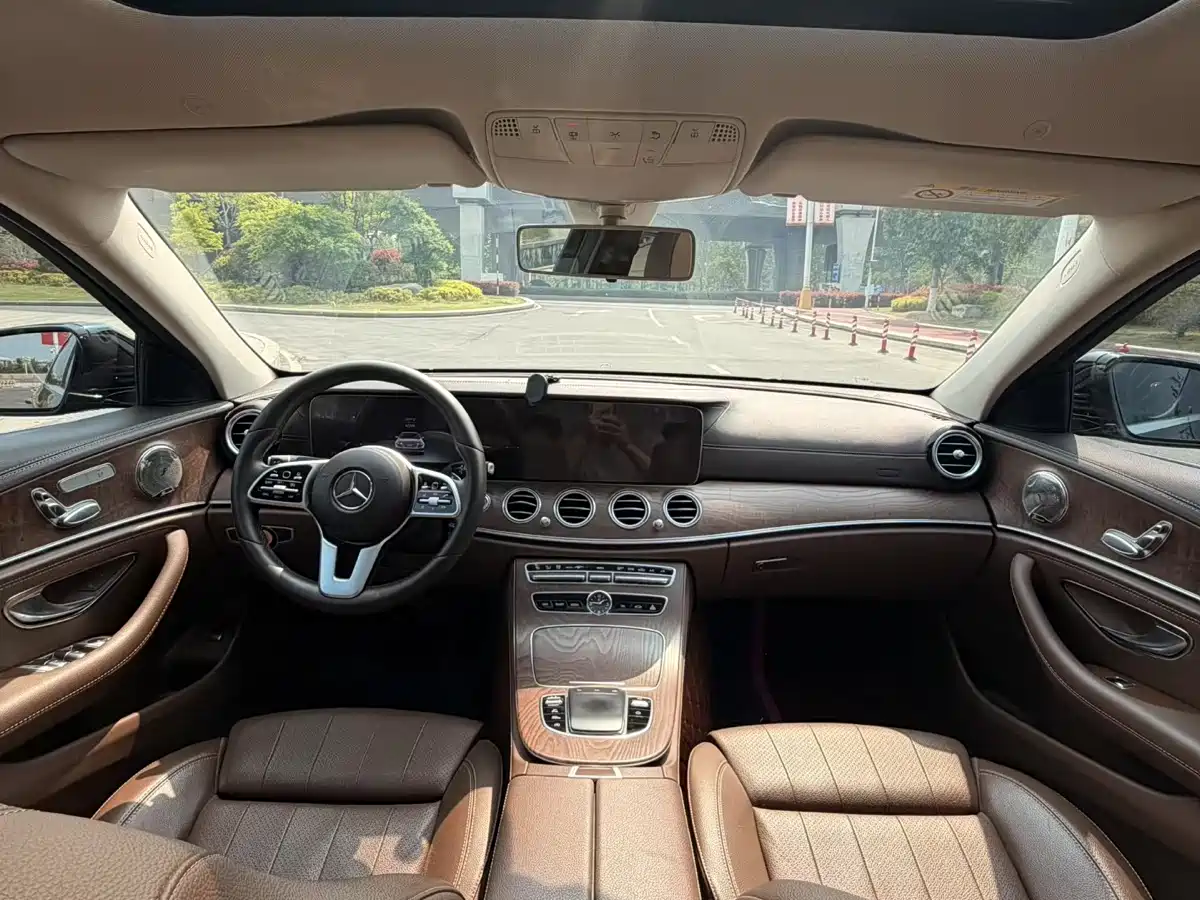 Mercedes-Benz E-Class 2019 E 200 L фото 9