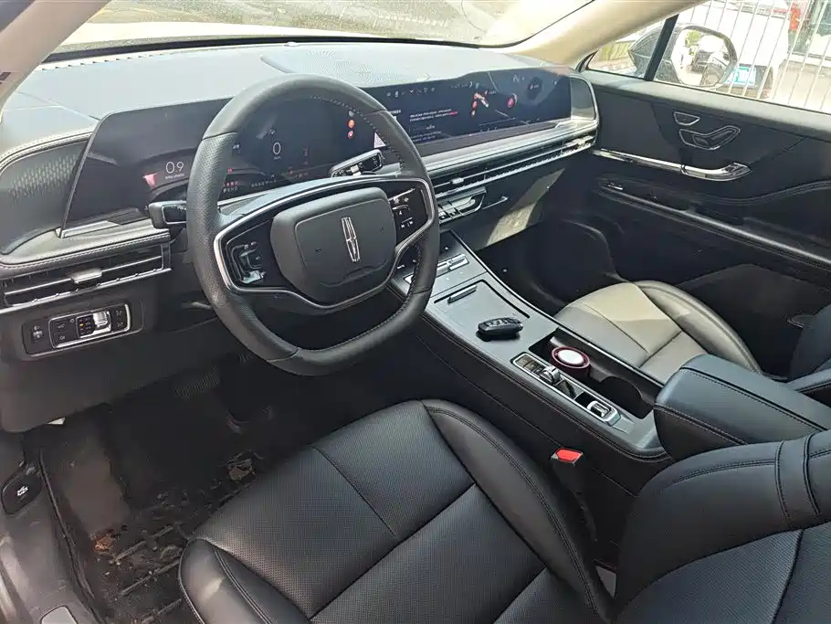 LINCOLN ADVENTURER