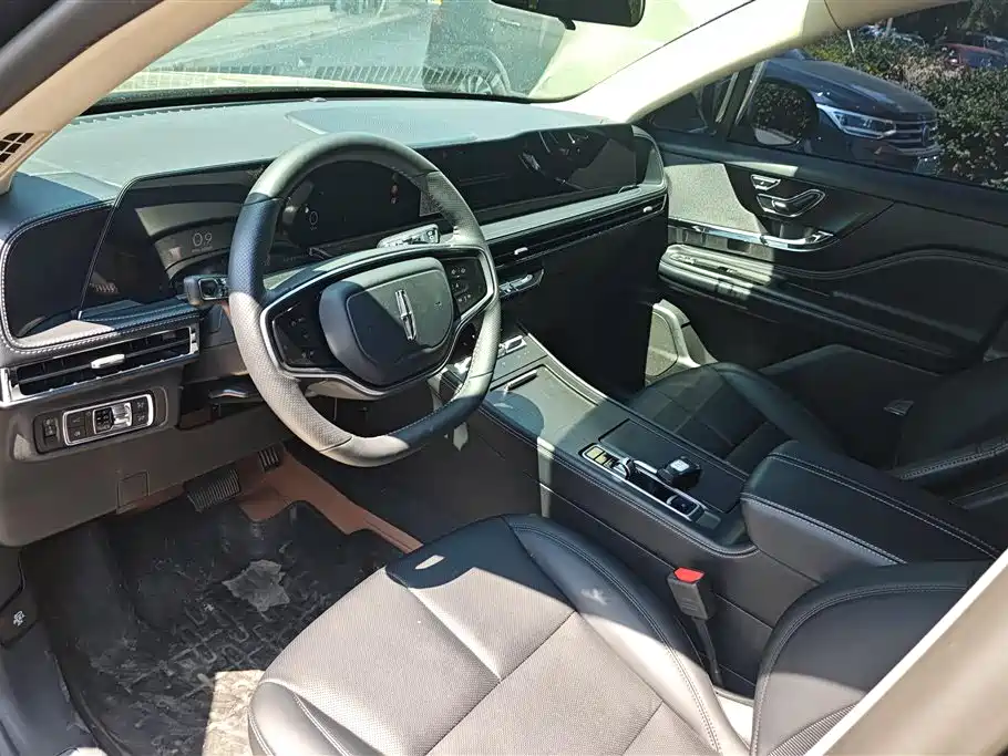 LINCOLN ADVENTURER