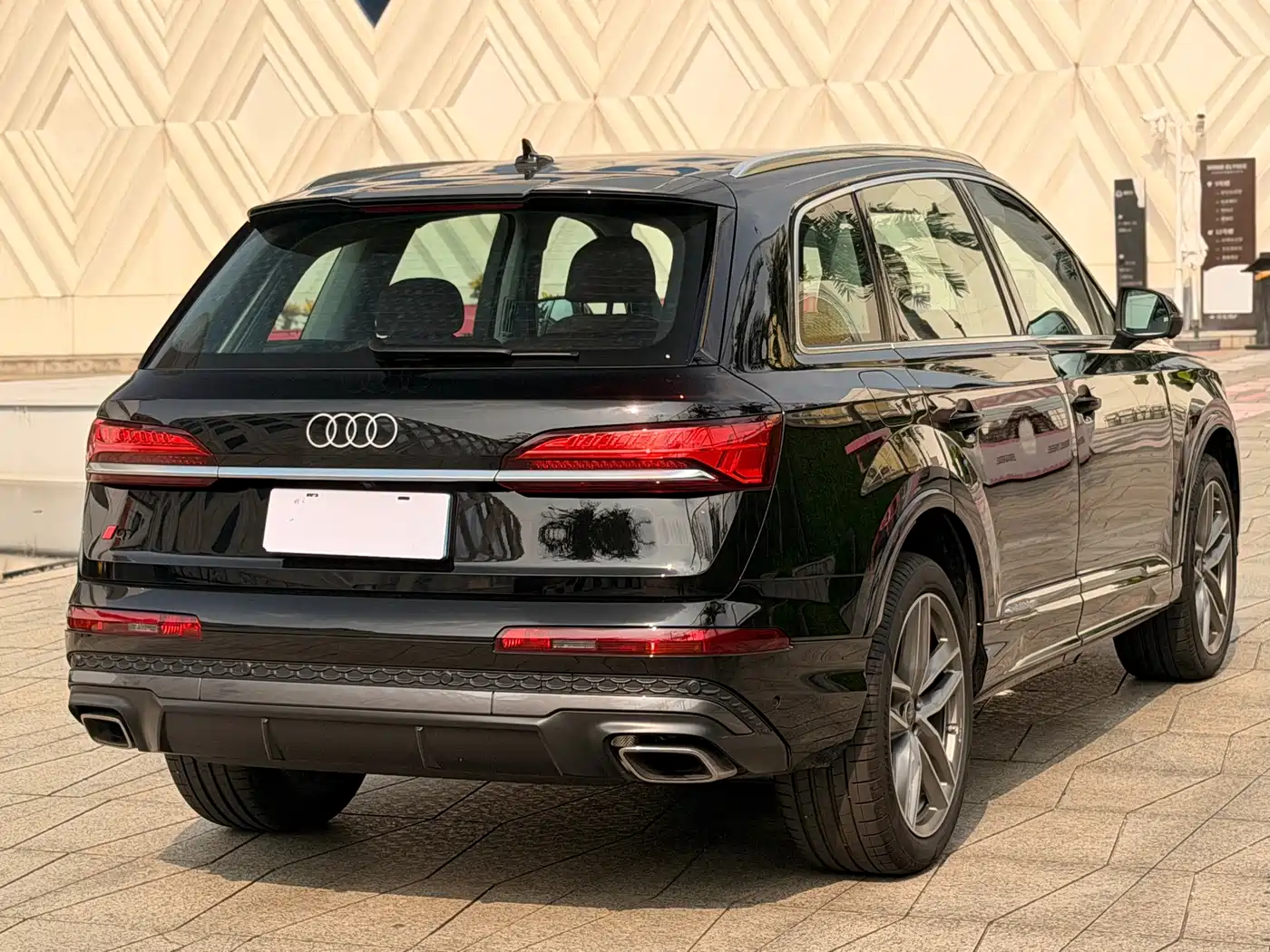Audi Q7 2025 2025 55 TFSI quattro S line Sport