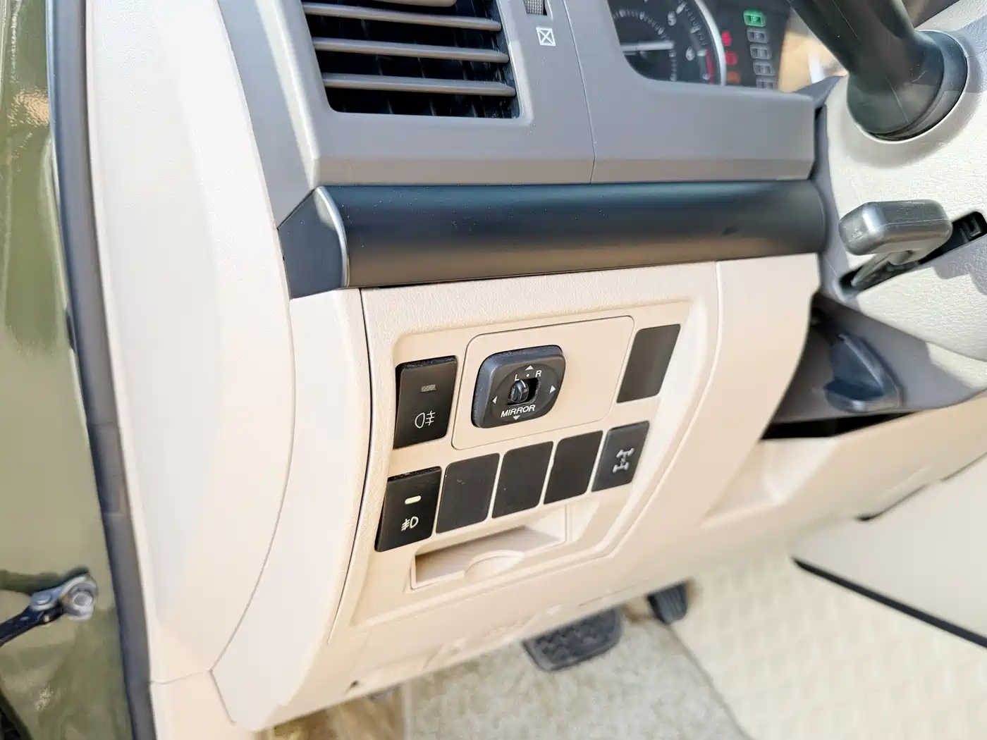 Toyota Land Cruiser (Import) 2014 2015 4.0L V6 Middle East Limited Edition