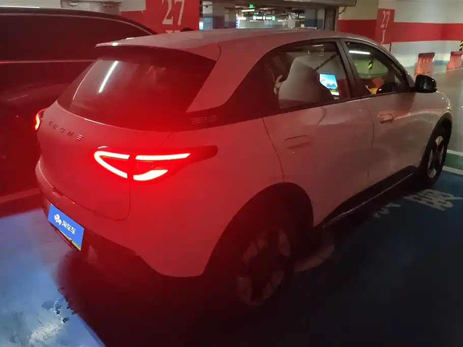 Geely Galaxy Starry Wish 2025 UP 410km Explorer Edition фото 3