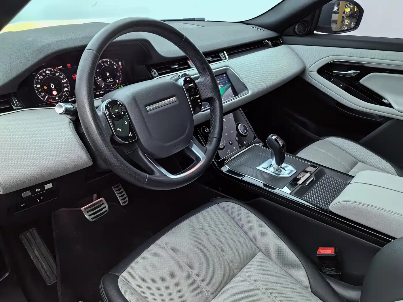 Land Rover Range Rover Evoque 2020 249PS R-DYNAMIC S Sport Edition фото 19