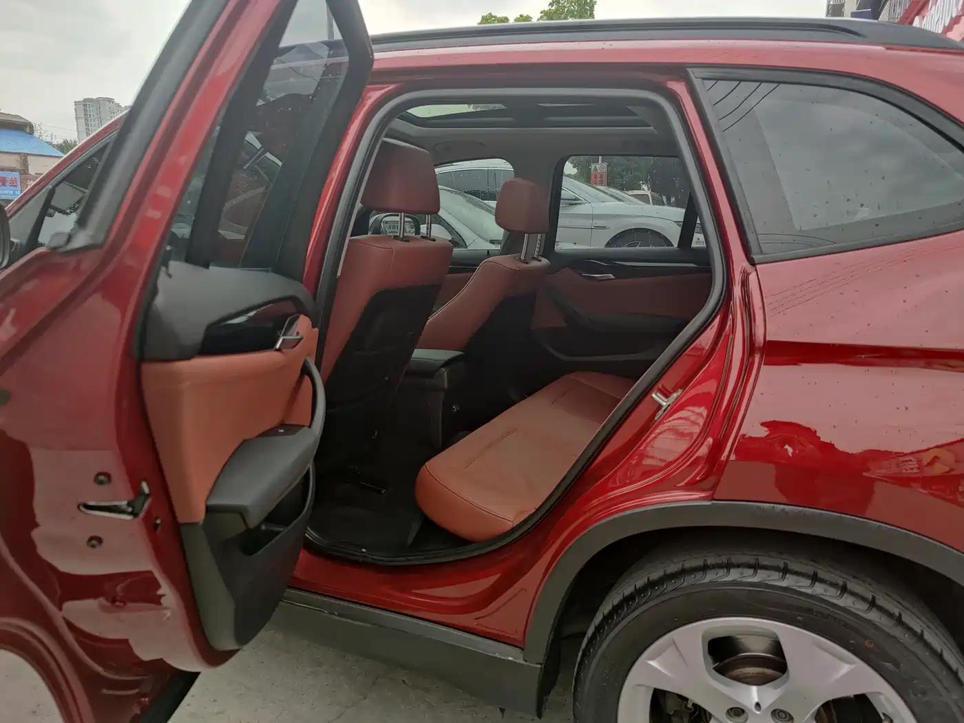 BMW X1 (Import) 2010 sDrive18i Luxury Model фото 7