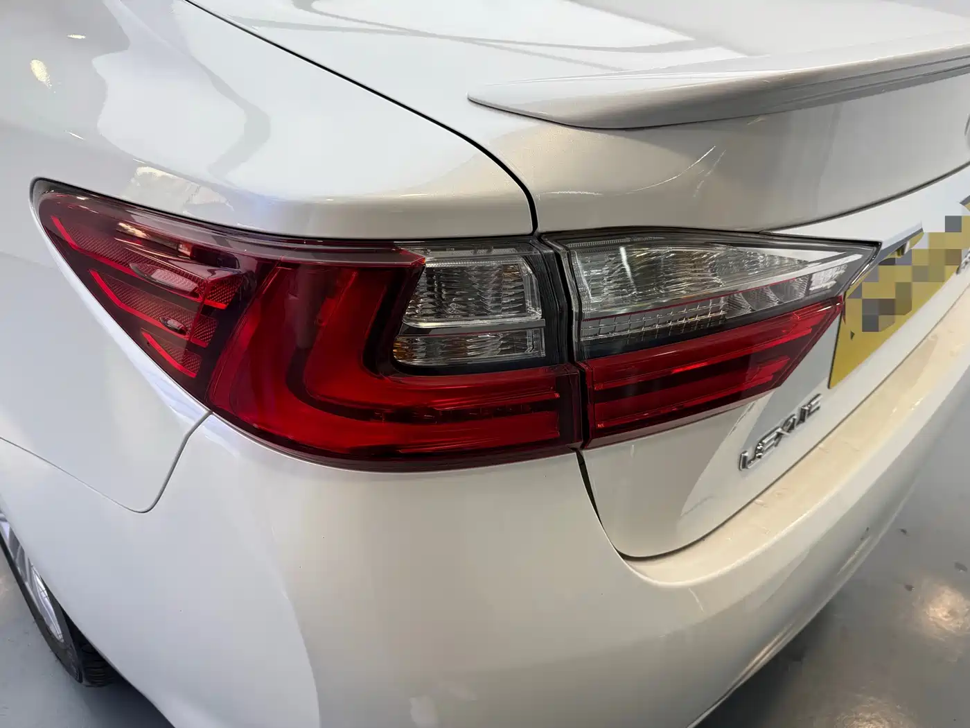 Lexus ES 2015 200 Elite Edition фото 6