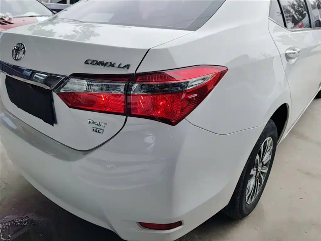 Toyota Corolla 2017 Facelift 1.2T S-CVT GL фото 8