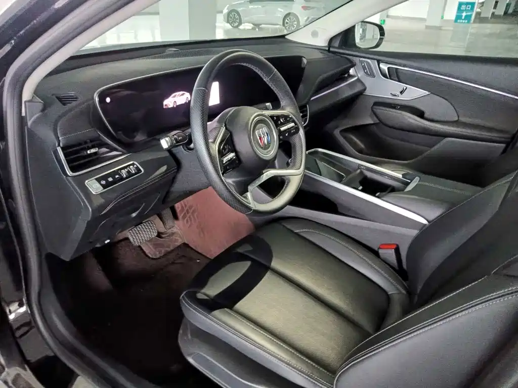 Buick LaCrosse 2025 2025 Model 28T Platinum Edition