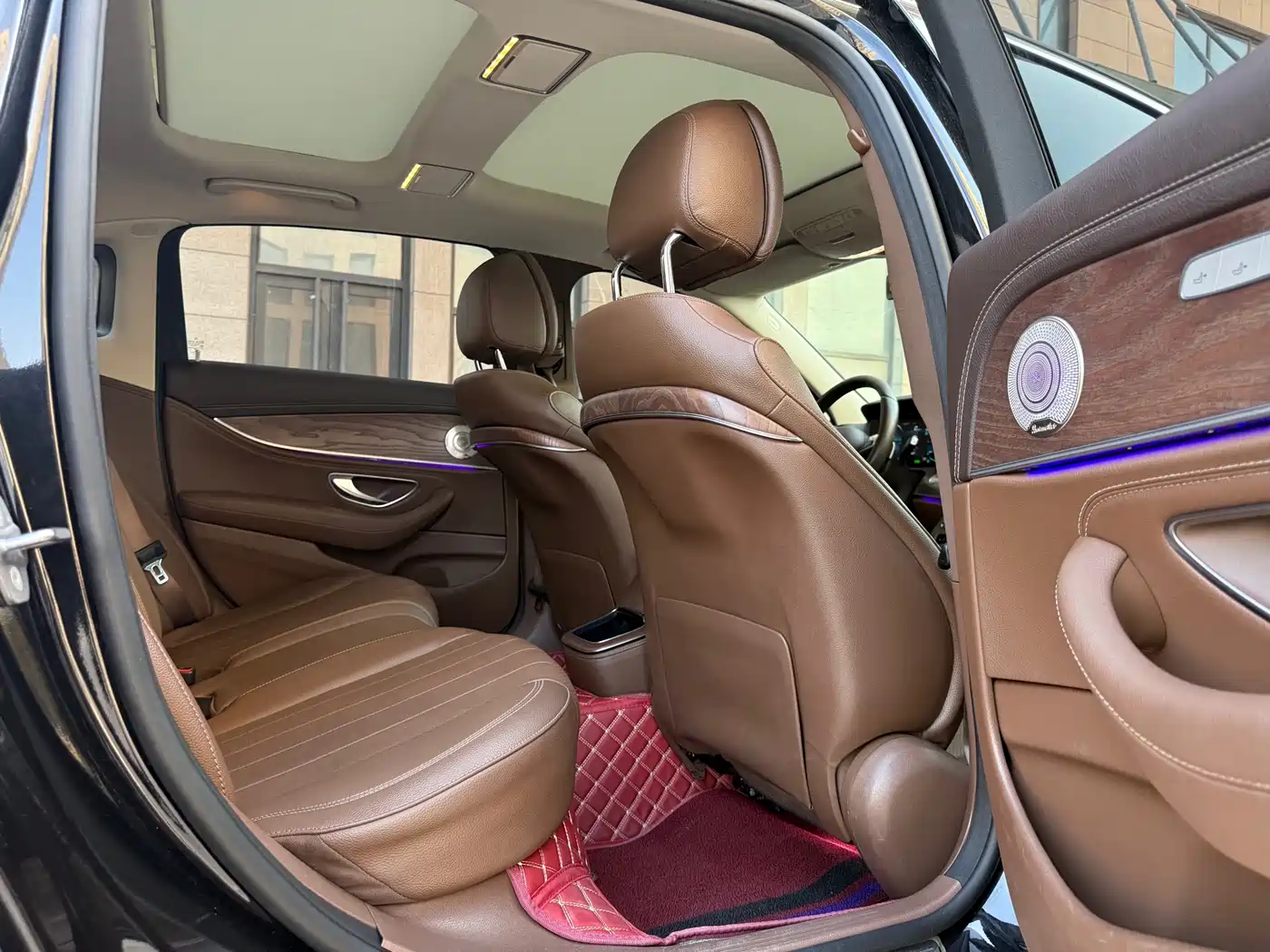 Mercedes-Benz E-Class New Energy 2022 E 350 e L Plug-in Hybrid Sedan фото 21