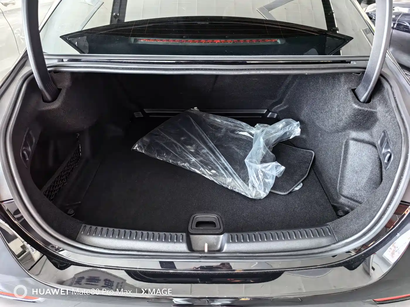 Mercedes-Benz E-Class 2024 Model E 300 L Luxury фото 18