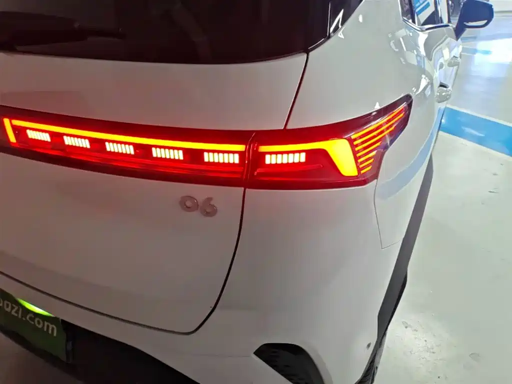 Lynk & Co 06 2025 Renew 1.5T Halo фото 8