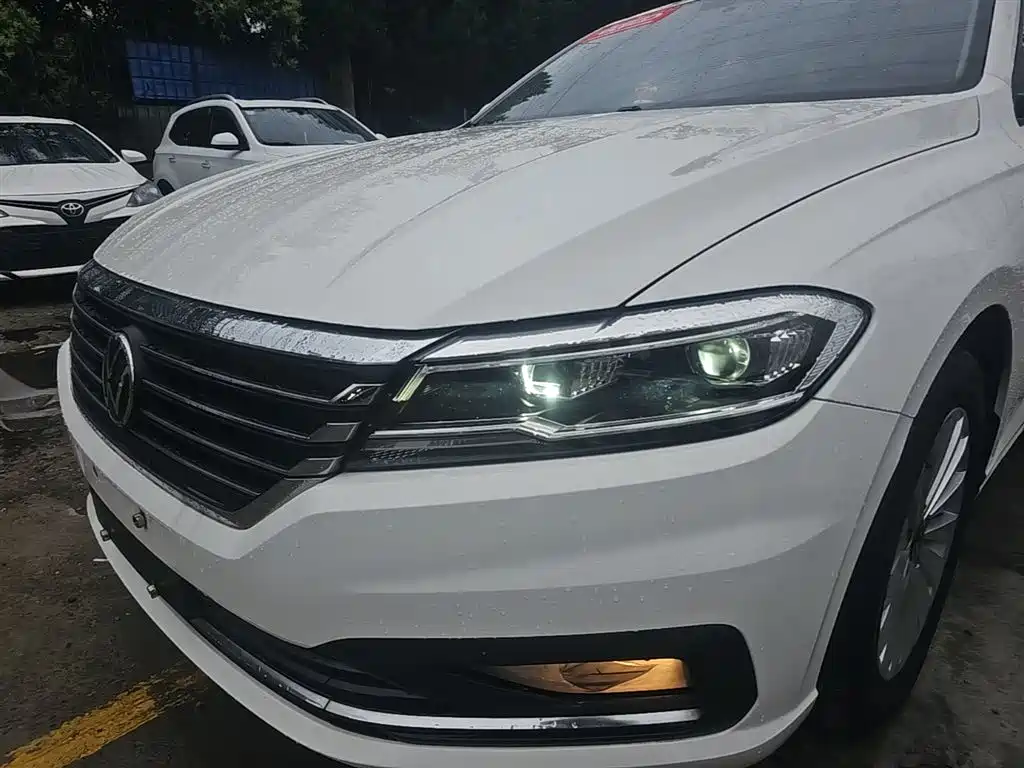 Volkswagen Lavida 2021 1.5L Auto Comfort Edition фото 24