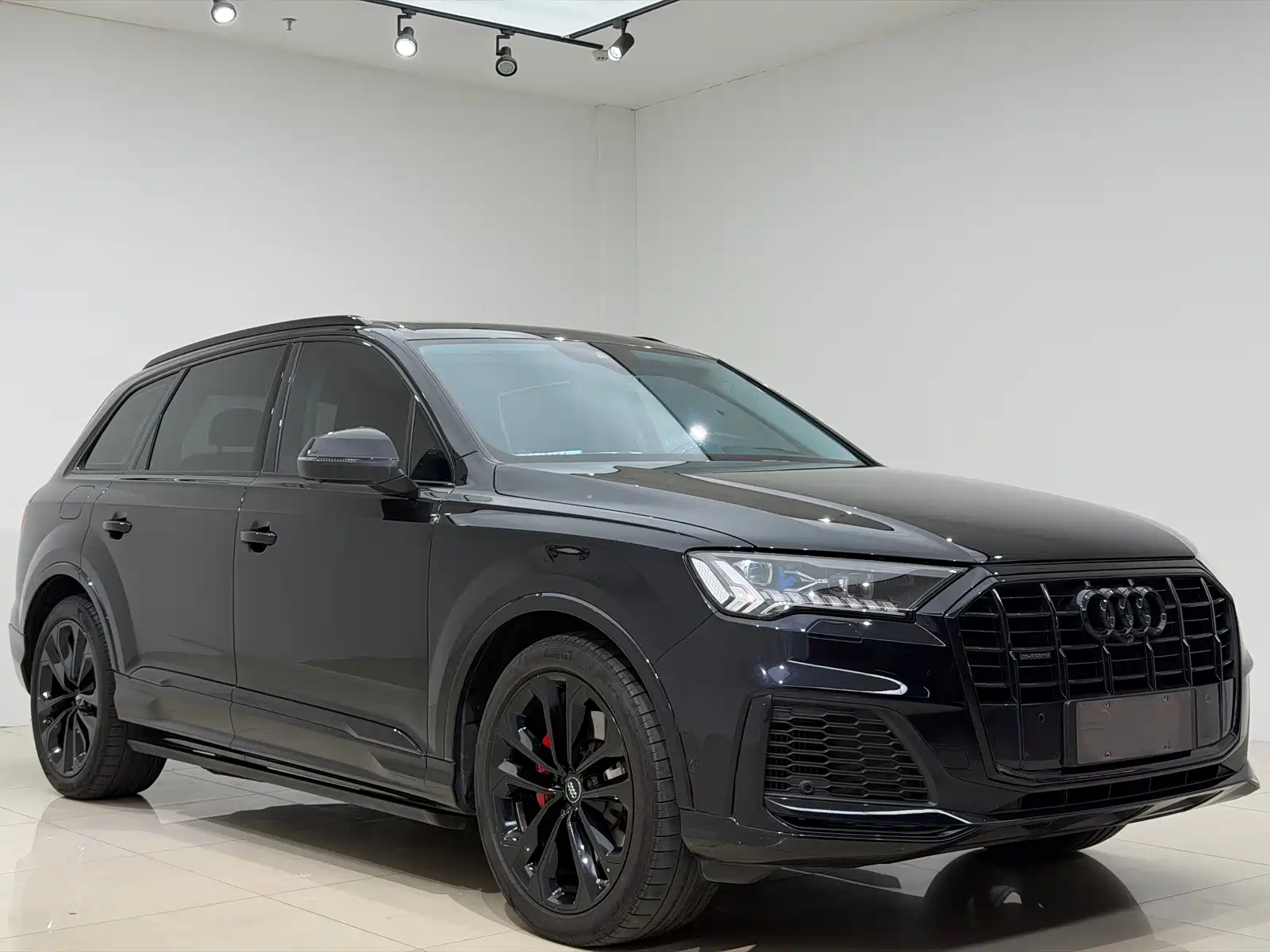 Photo 3 - Audi Q7