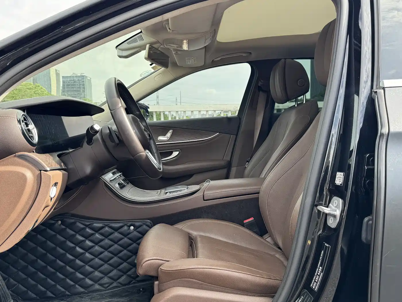 Mercedes-Benz E-Class 2019 E 200 L фото 6