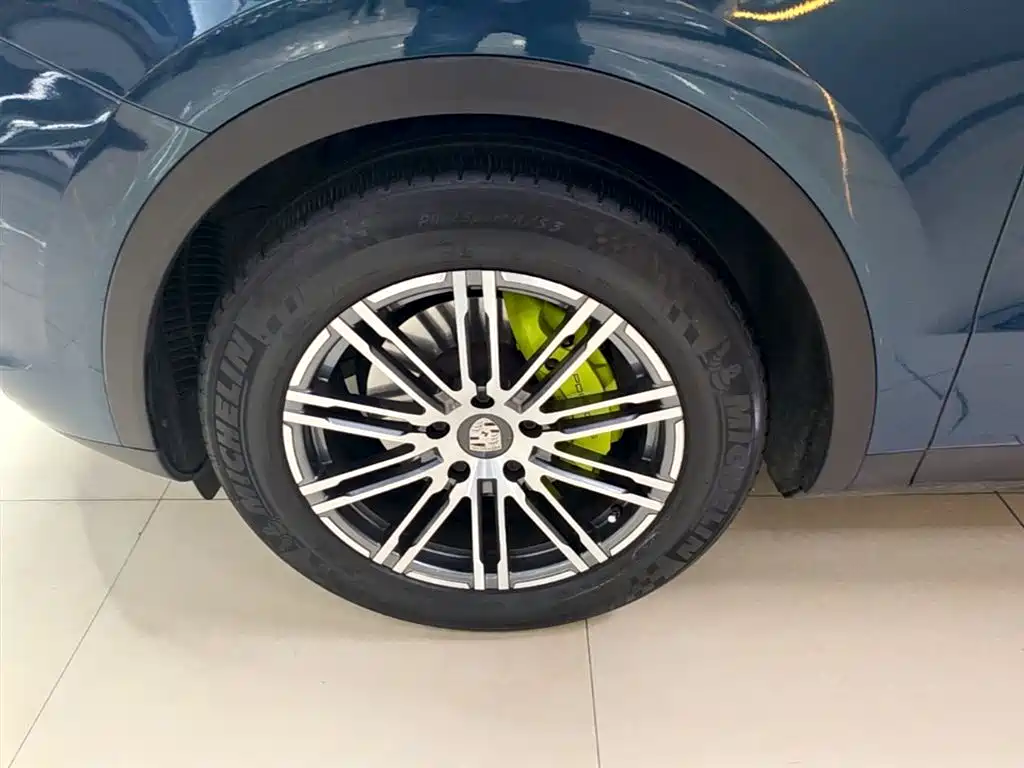 Porsche Cayenne New Energy 2019 Cayenne E-Hybrid 2.0T фото 23