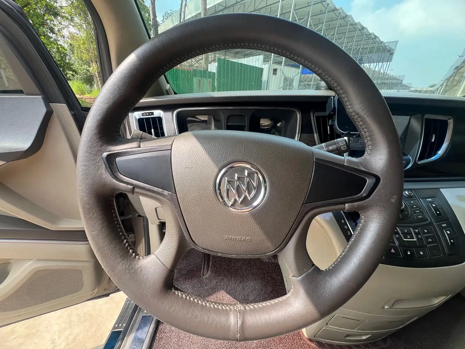 Фото 7 - Buick GL8