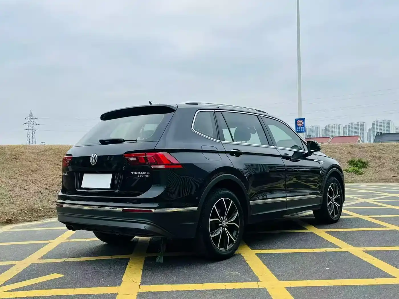 Volkswagen Tiguan L 2019 330TSI Automatic 2WD Smart Luxury Edition China VI фото 15