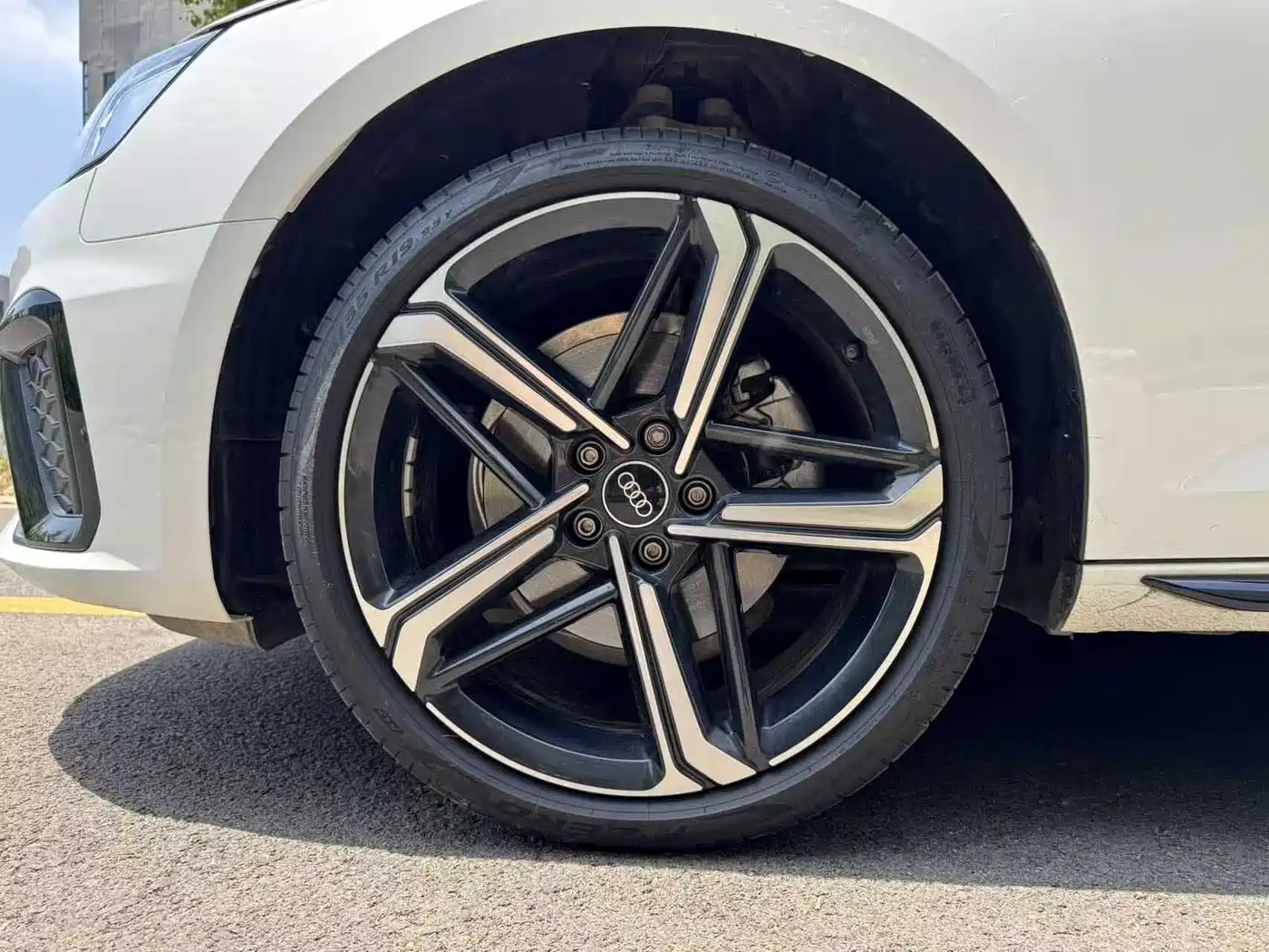 Audi A4L 2024 40 TFSI Luxury Dynamic фото 15
