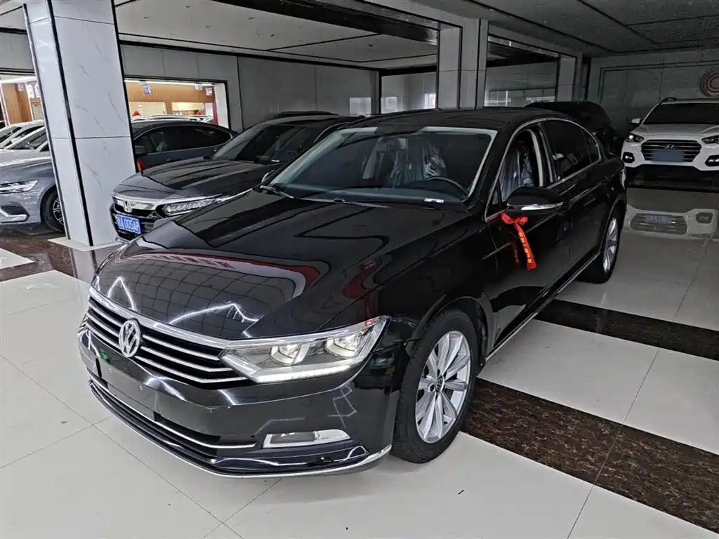 Volkswagen Magotan 2019 330TSI DSG Leading China VI фото 2