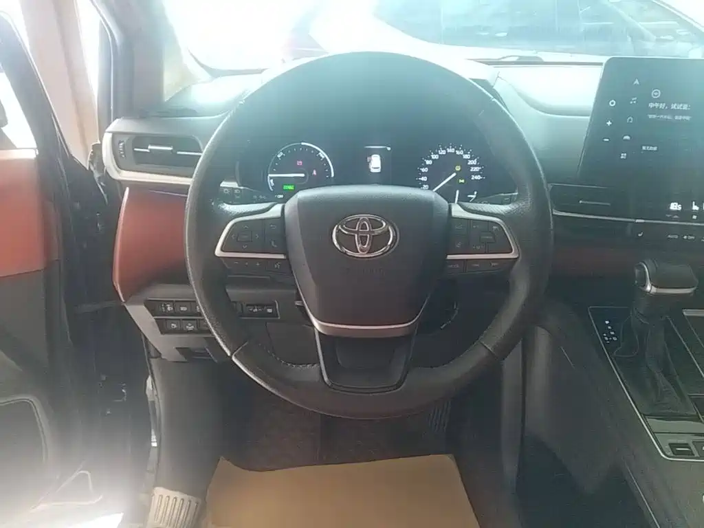 Toyota Granvia 2024 2023 2.5L Hybrid Prestige PLUS Edition