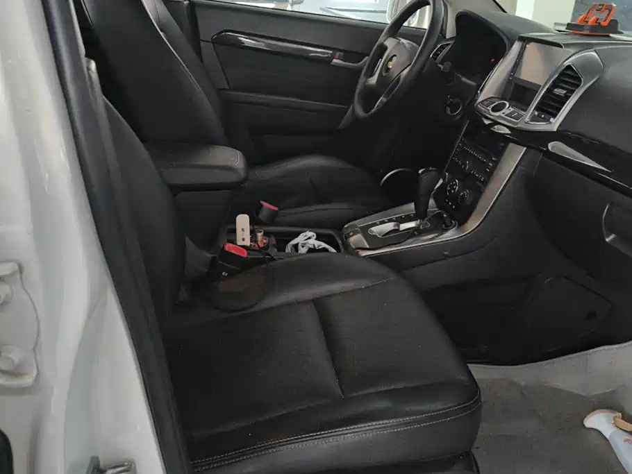 Chevrolet Captiva 2014 2014 2.4L 2WD Urban 7-seater