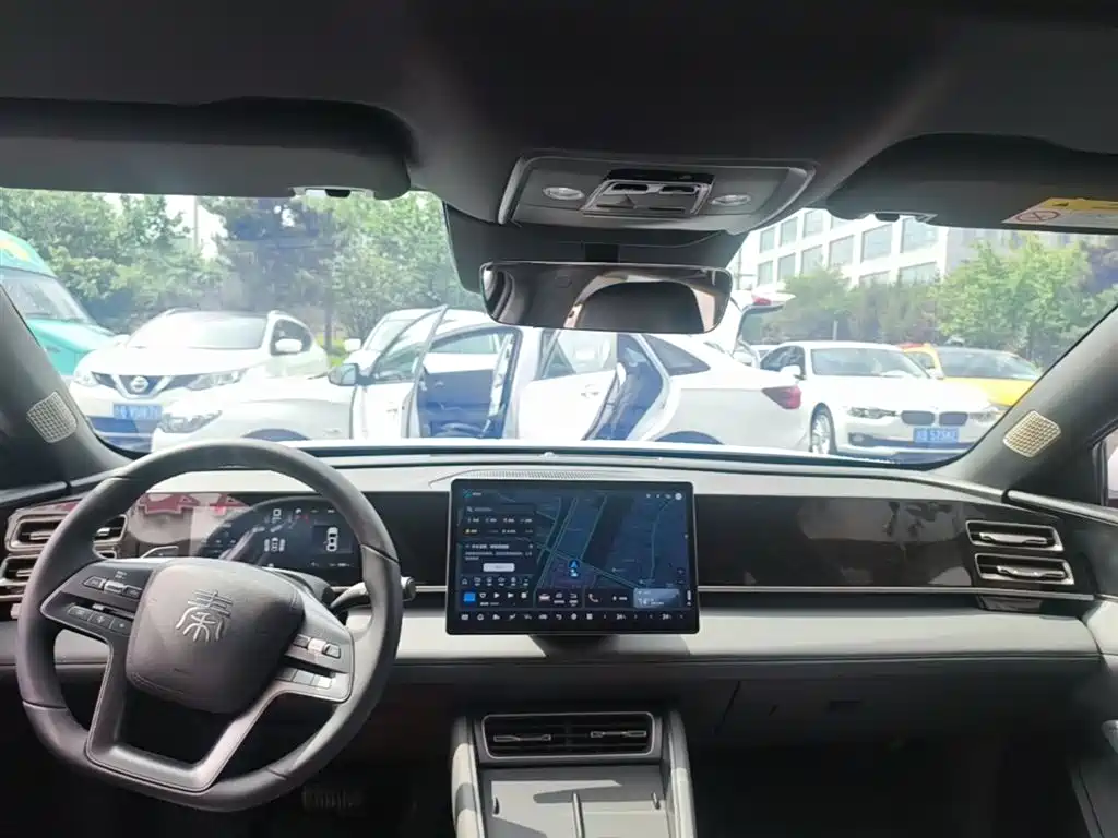 BYD Qin L 2025 DM-i Smart Drive Edition 120KM Leading фото 10