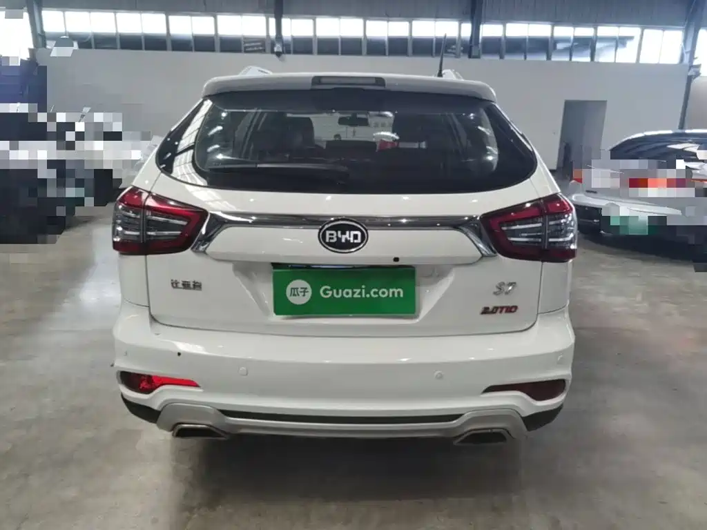 BYD S7 2017 2017 2.0T Automatic Luxury Model