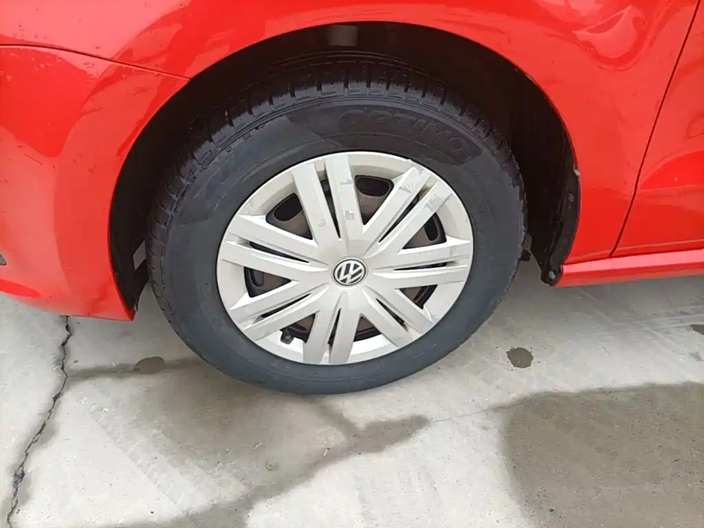 Volkswagen Polo 2016 1.4L Automatic Trend фото 23
