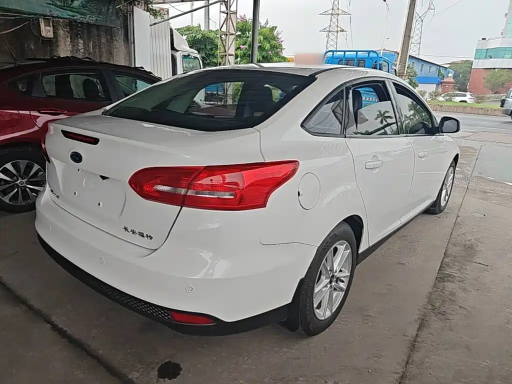Ford Focus 2017 2015 Sedan 1.6L Automatic Trend