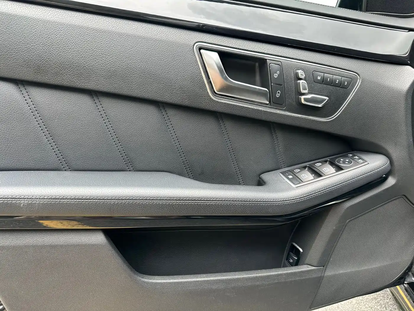 Mercedes-Benz E-Class 2015 E 320 L 4MATIC фото 8