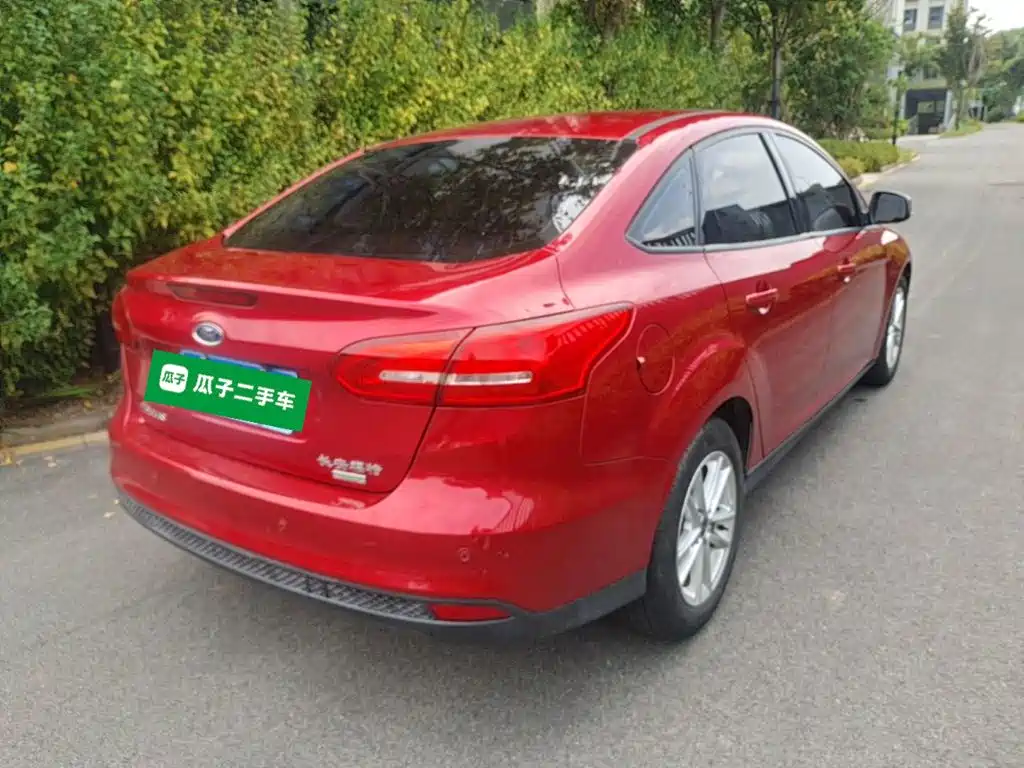 Фото 7 - Ford Focus