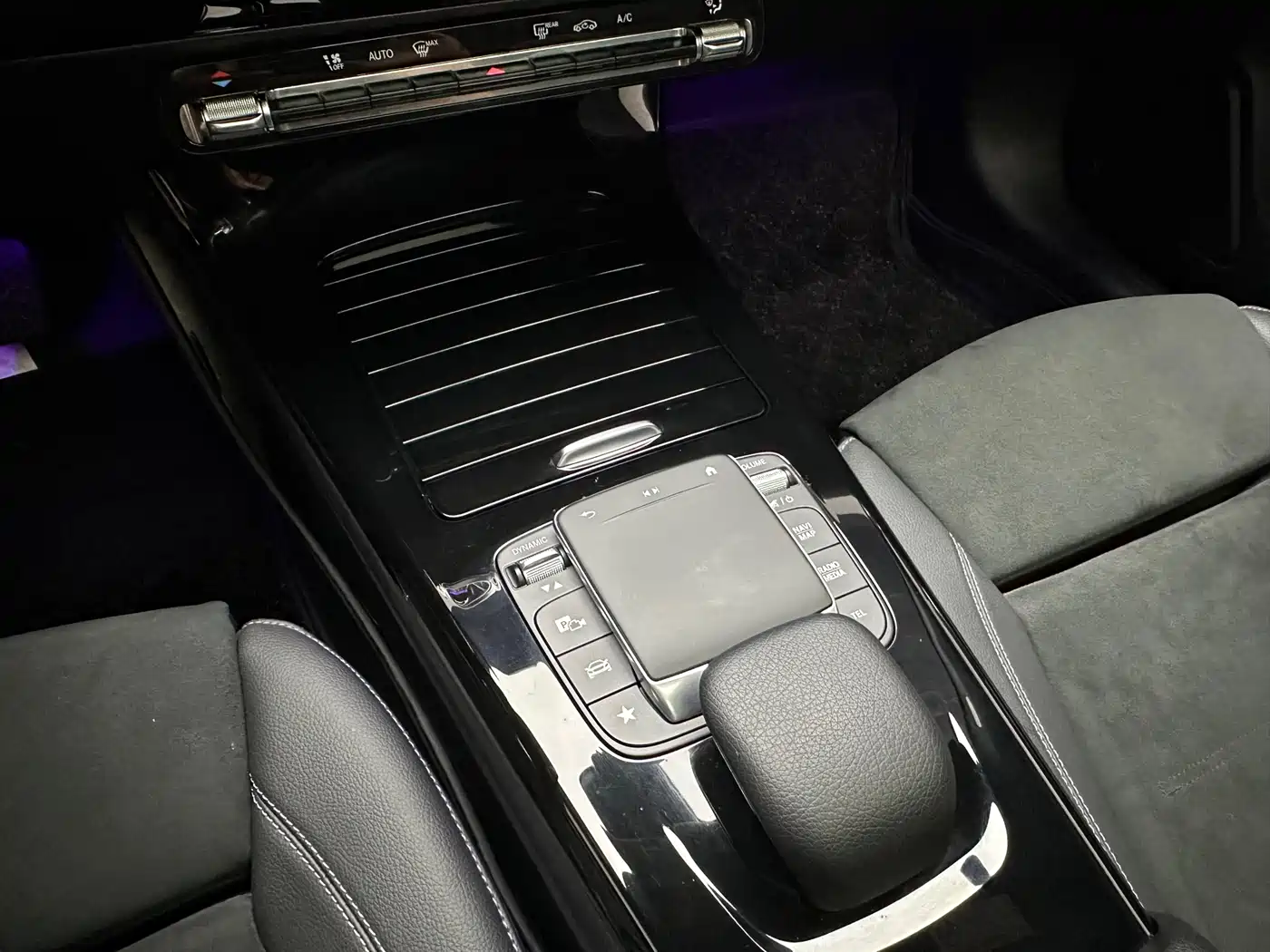 Mercedes-Benz A-Class 2022 Facelift III A 200 L Sport Sedan Fashion фото 14