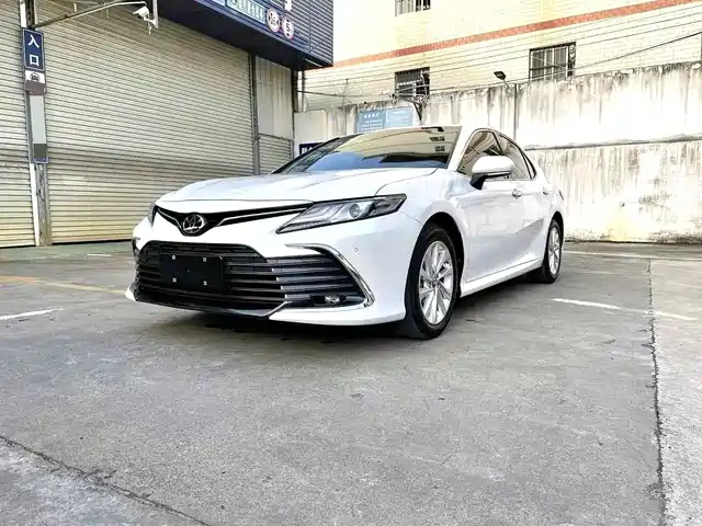 Toyota Camry 2023 2.0G Luxury Edition
