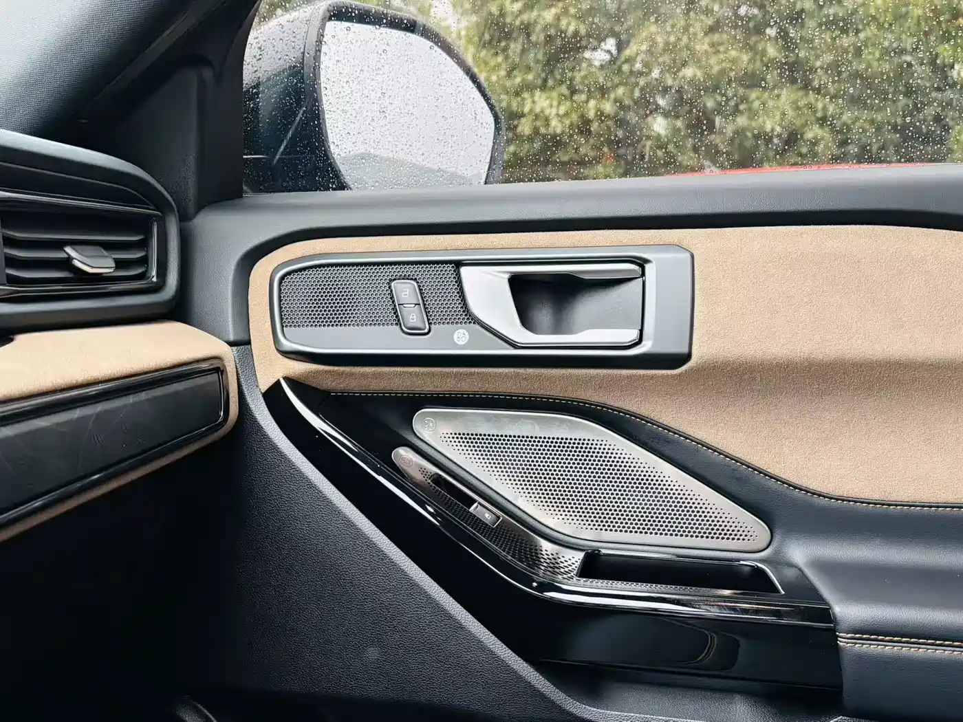 Ford Explorer 2025 2024 2.3T EcoBoost Kunlun Summit Edition 7-Seater