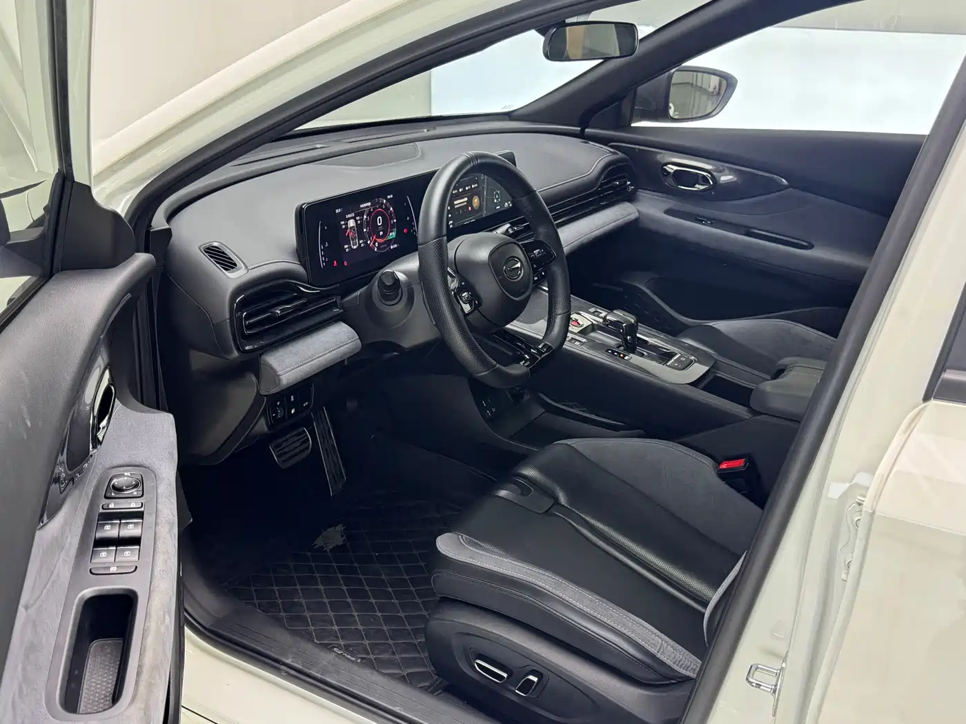 GAC Trumpchi Trumpchi Emkoo 2024 Model 400T Auto Shadow Leopard R PRO Edition фото 4