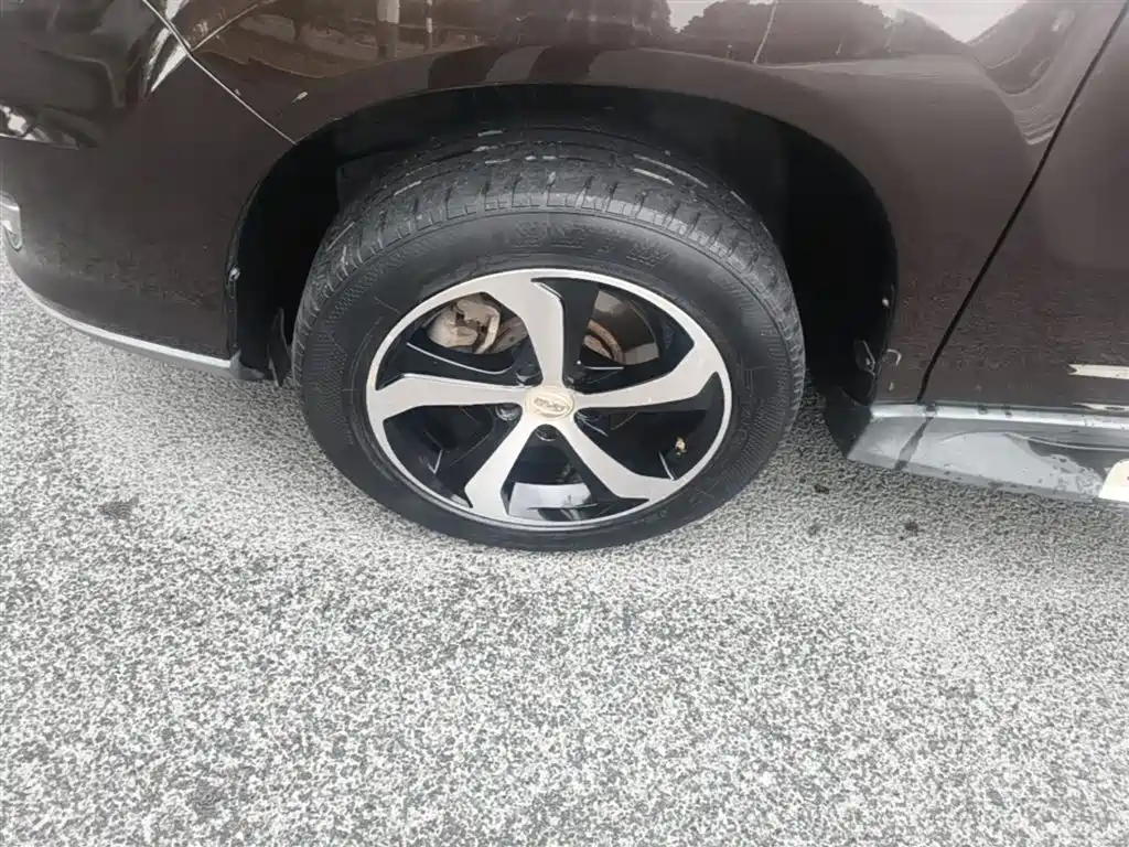 BYD S7 2016 2.0T Automatic Flagship Plus фото 23