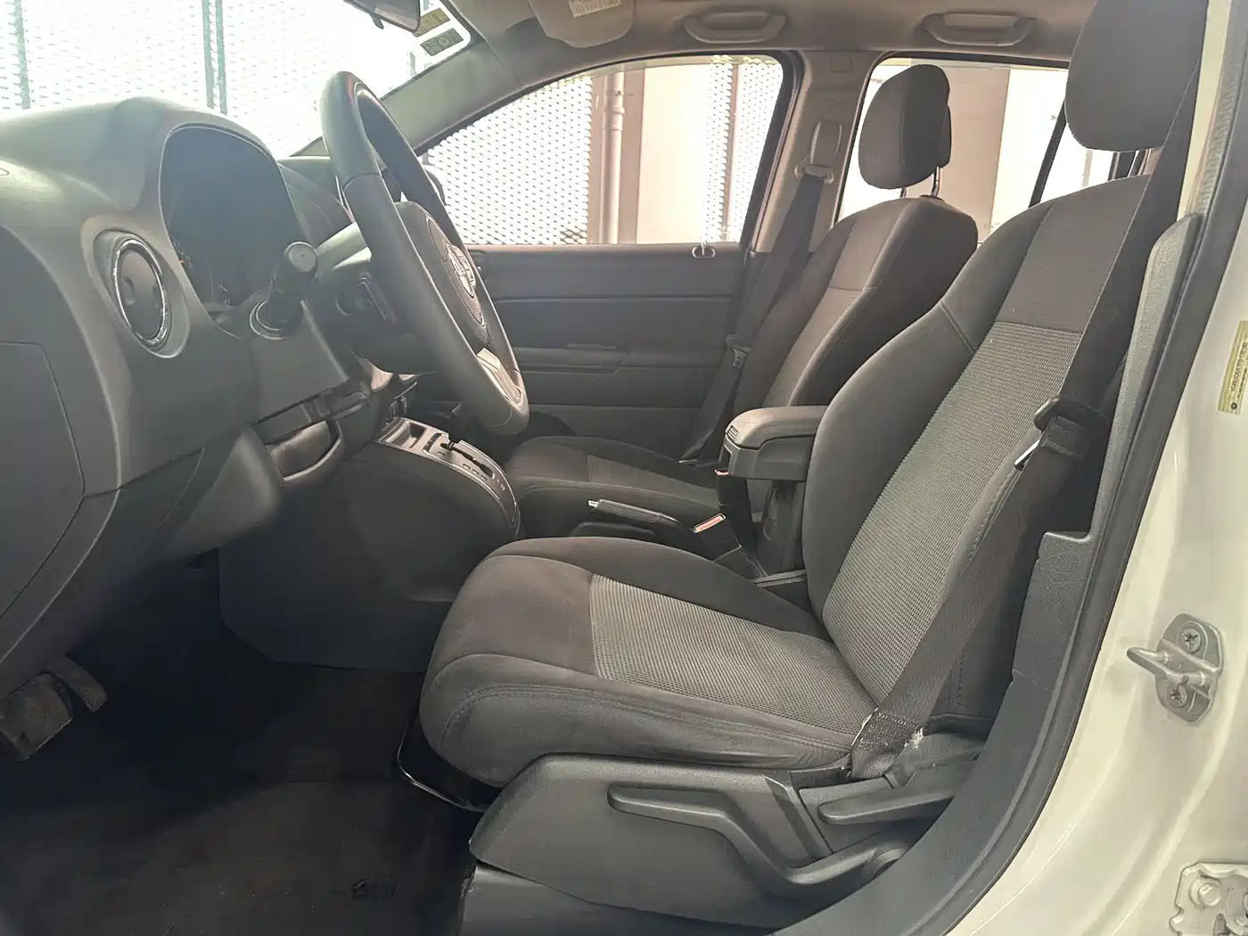 Jeep Compass (Import) 2015 2014 Facelift 2.0L 2WD Progressive Edition